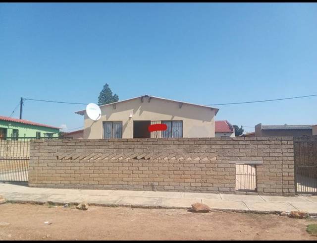 2 BEDROOM HOUSE FOR SALE IN PALM SPRINGS